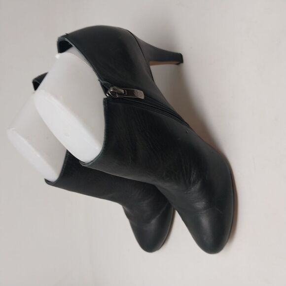 Vince Black Ankle Boots with High Heel - Picture 8 of 9